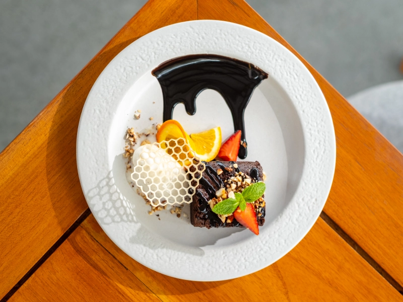 FREE DESSERT WITH EVERY PURCHASE